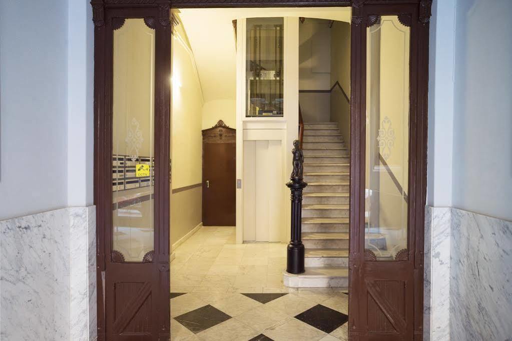 El Born Guest House By Casa Consell Barcelona Exterior photo